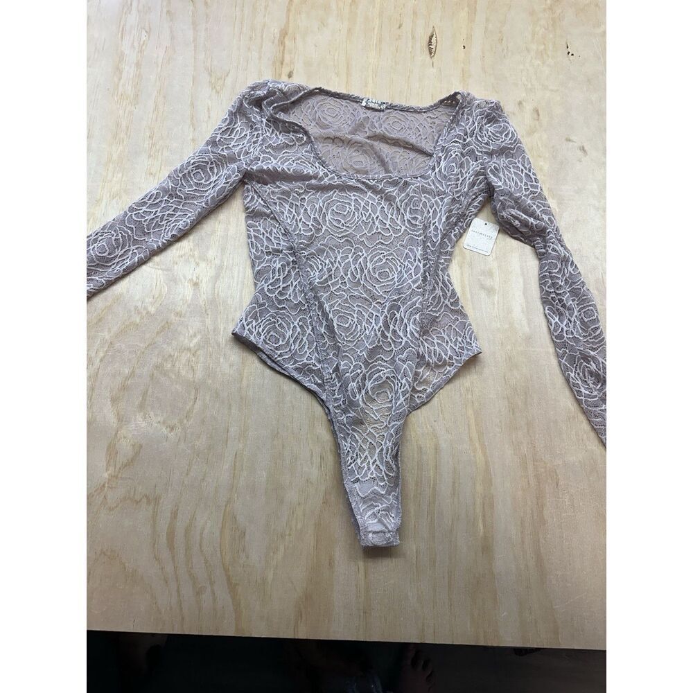 Intimately Free People Body Suit Lace Long Sleeve Lilac Purple M‎ NWTs